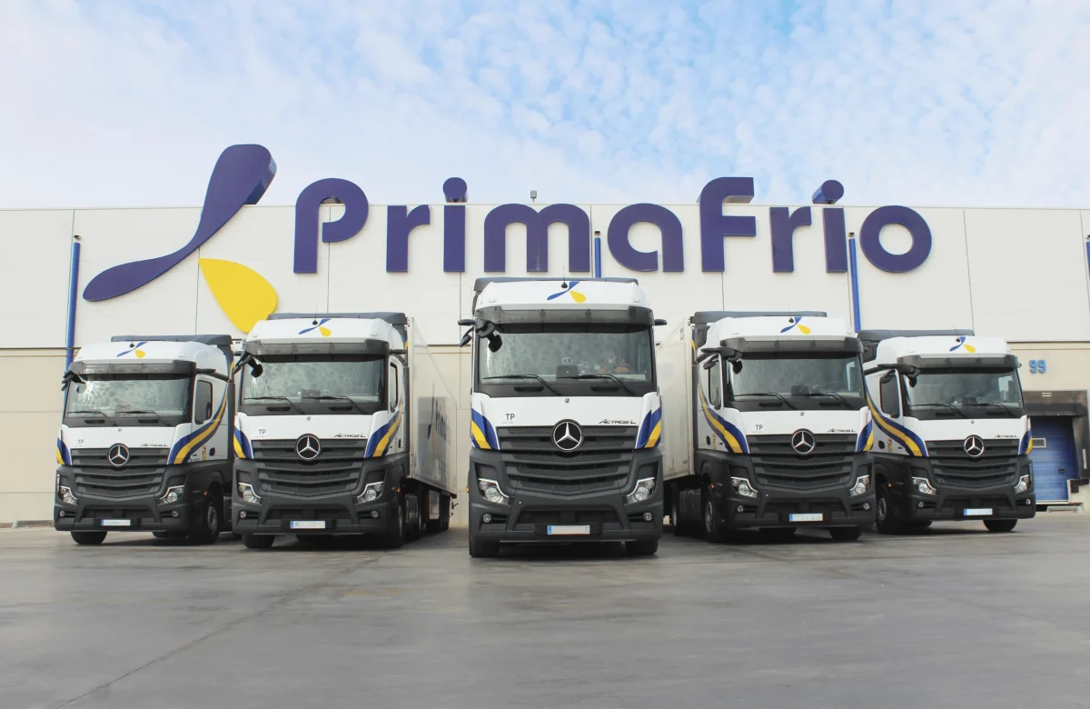 Primafrio refuerza la seguridad y la eficiencia renovando su flota con la incorporación de 300 vehículos Actros 1851 LS con cabina BigSpace de Mercedes-Benz Trucks